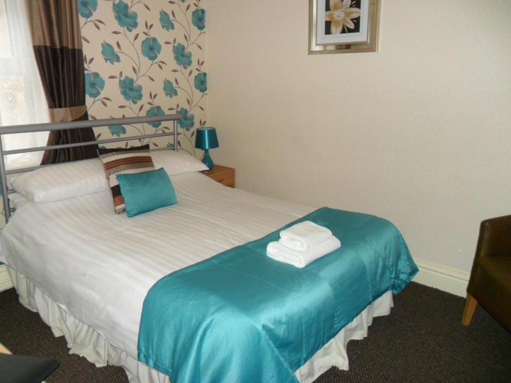 Lyric Hotel Blackpool Room photo